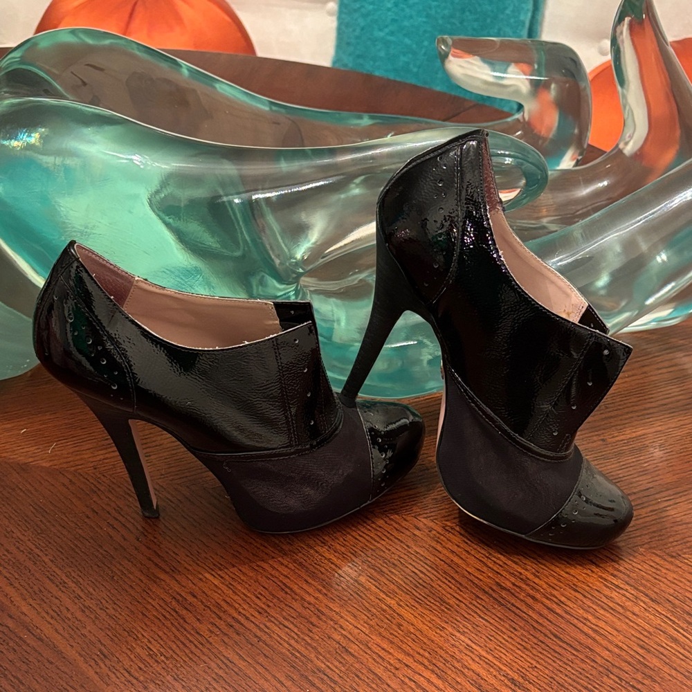 Betsey Johnson Glossy Black Heels